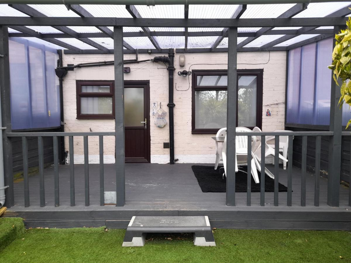 Bright 4-Bed House 15 Min To Manchester Centre Villa Exterior photo