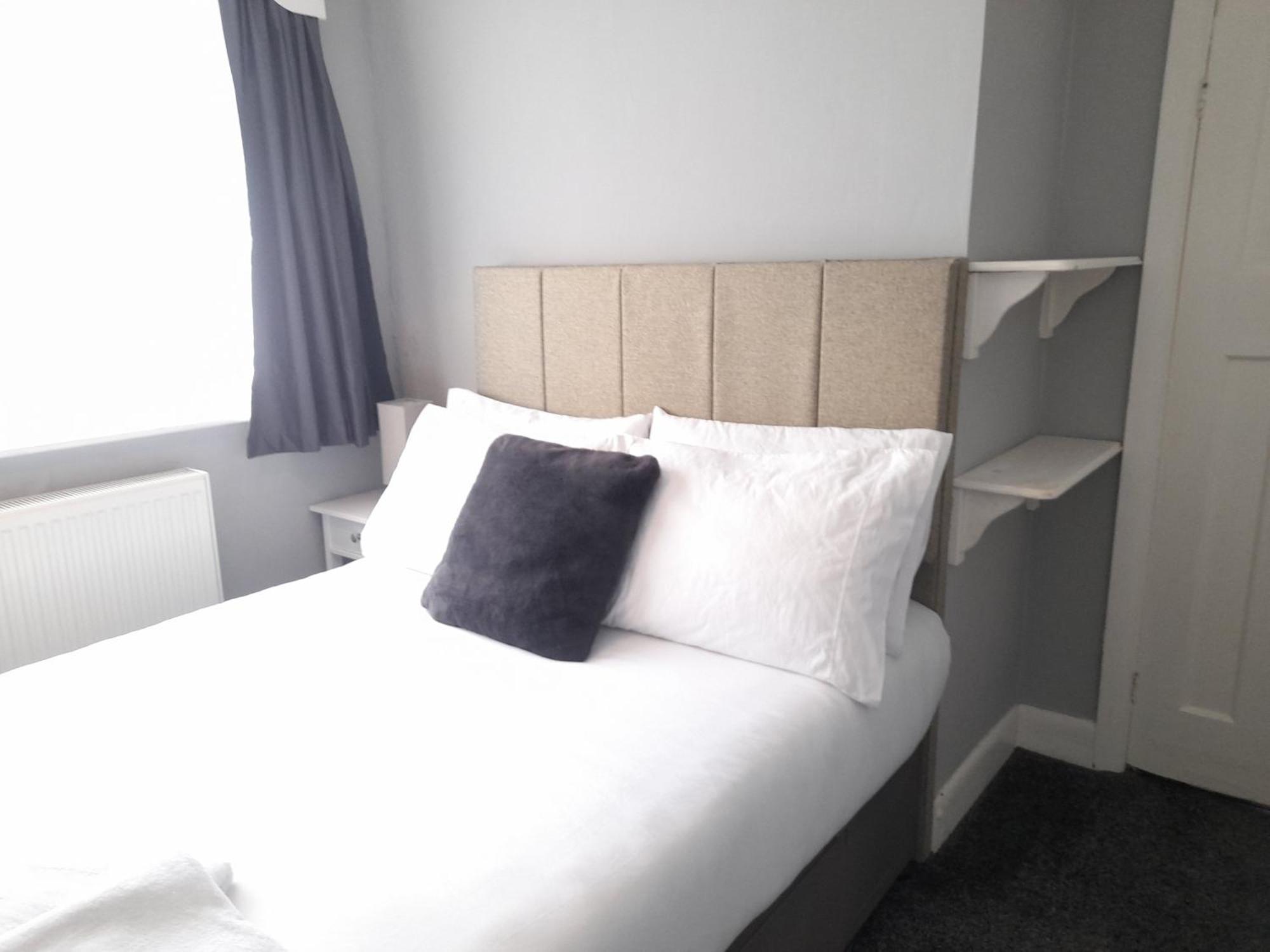 Bright 4-Bed House 15 Min To Manchester Centre Villa Exterior photo