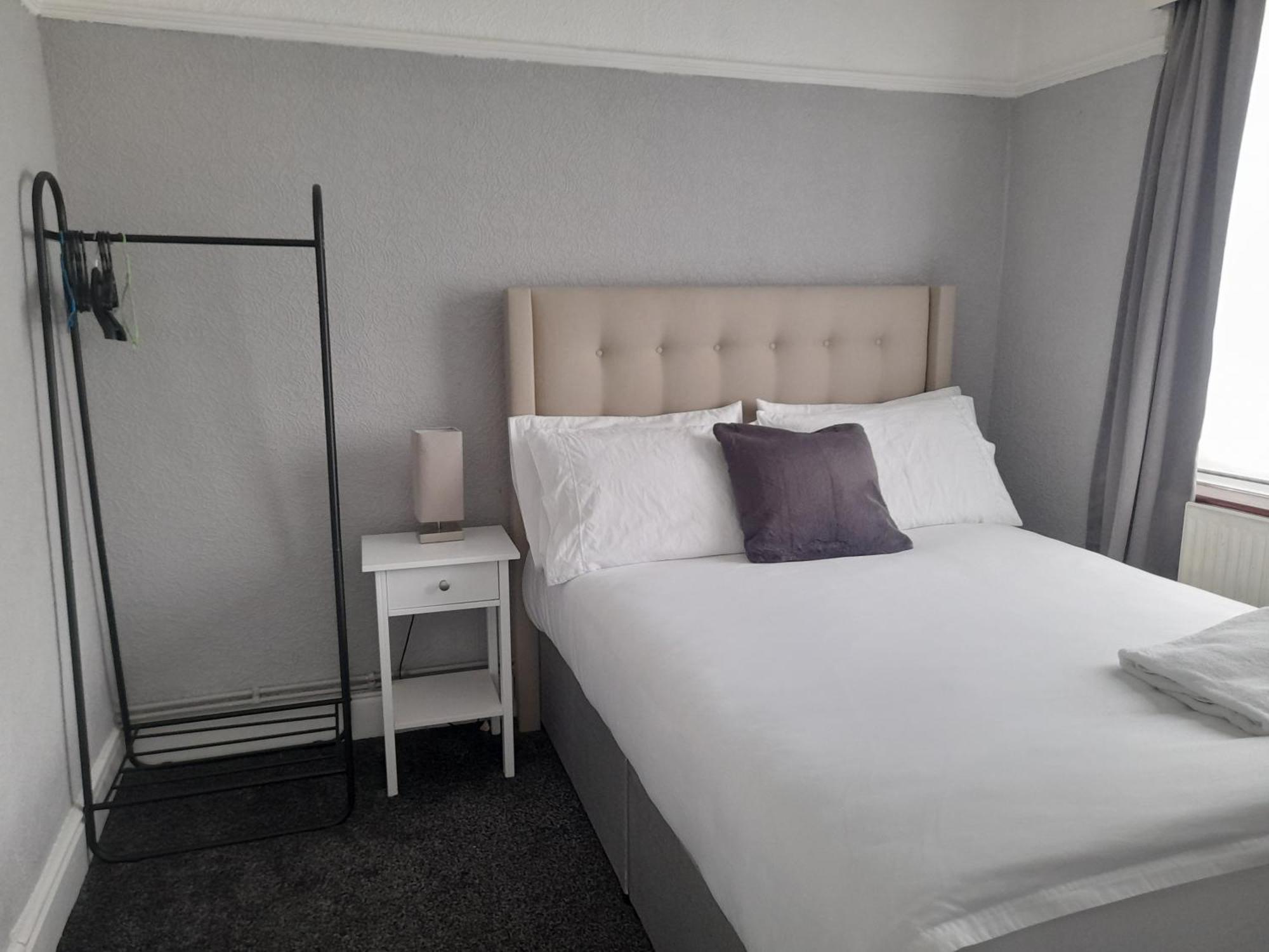 Bright 4-Bed House 15 Min To Manchester Centre Villa Exterior photo