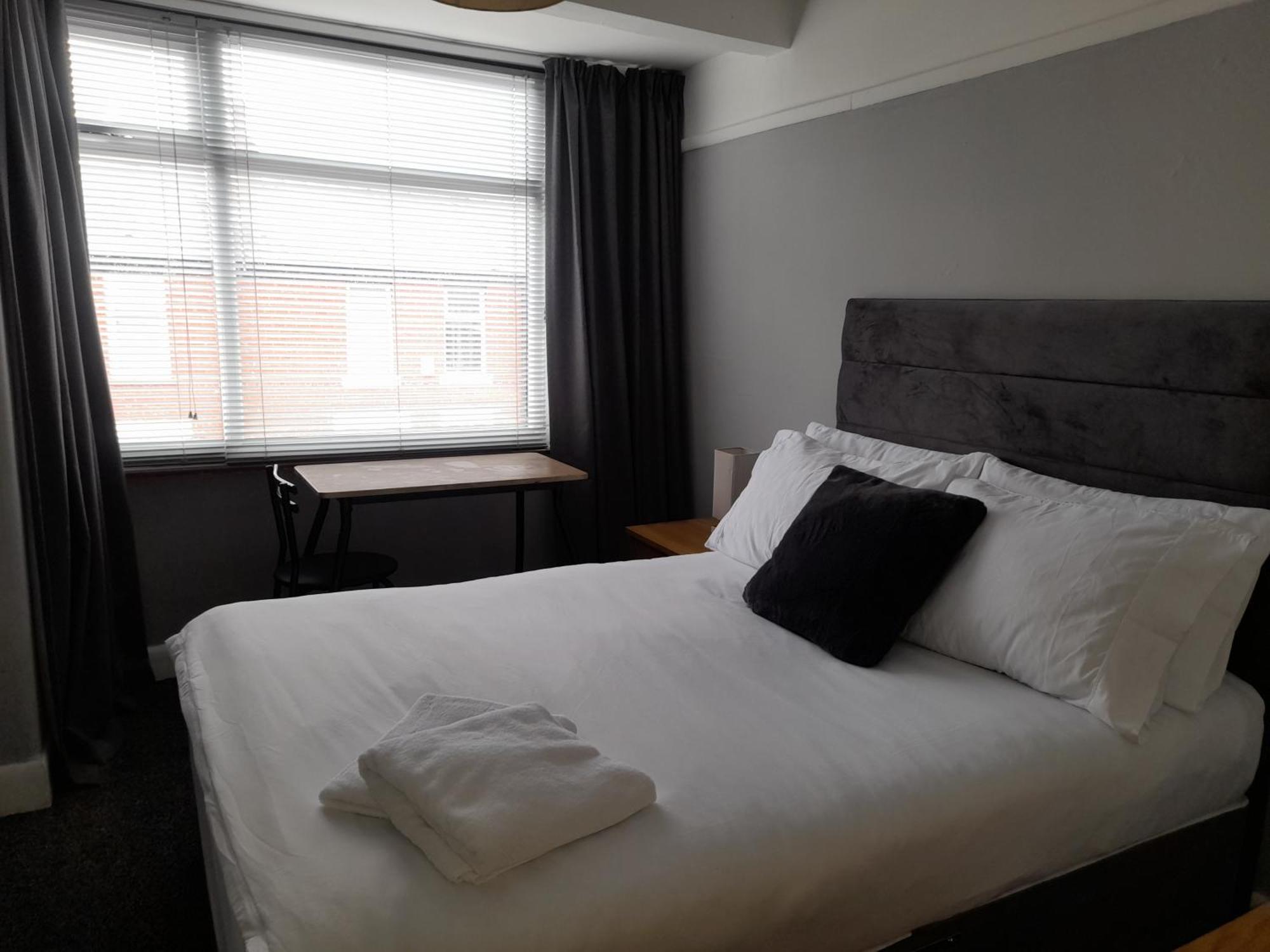 Bright 4-Bed House 15 Min To Manchester Centre Villa Exterior photo